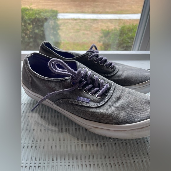 Women vans size 10 - Picture 2 of 11